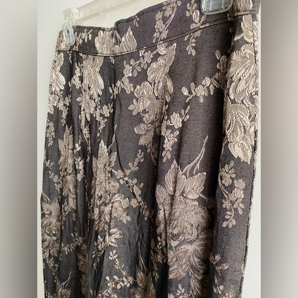 Vtg Unbranded Bronze & Gold Metallic Brocade Floral Pencil Skirt - Picture 2 of 8